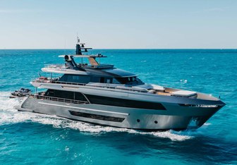 A Salt Weapon Yacht Charter in Miami