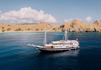 Aliikai Yacht Charter in Komodo
